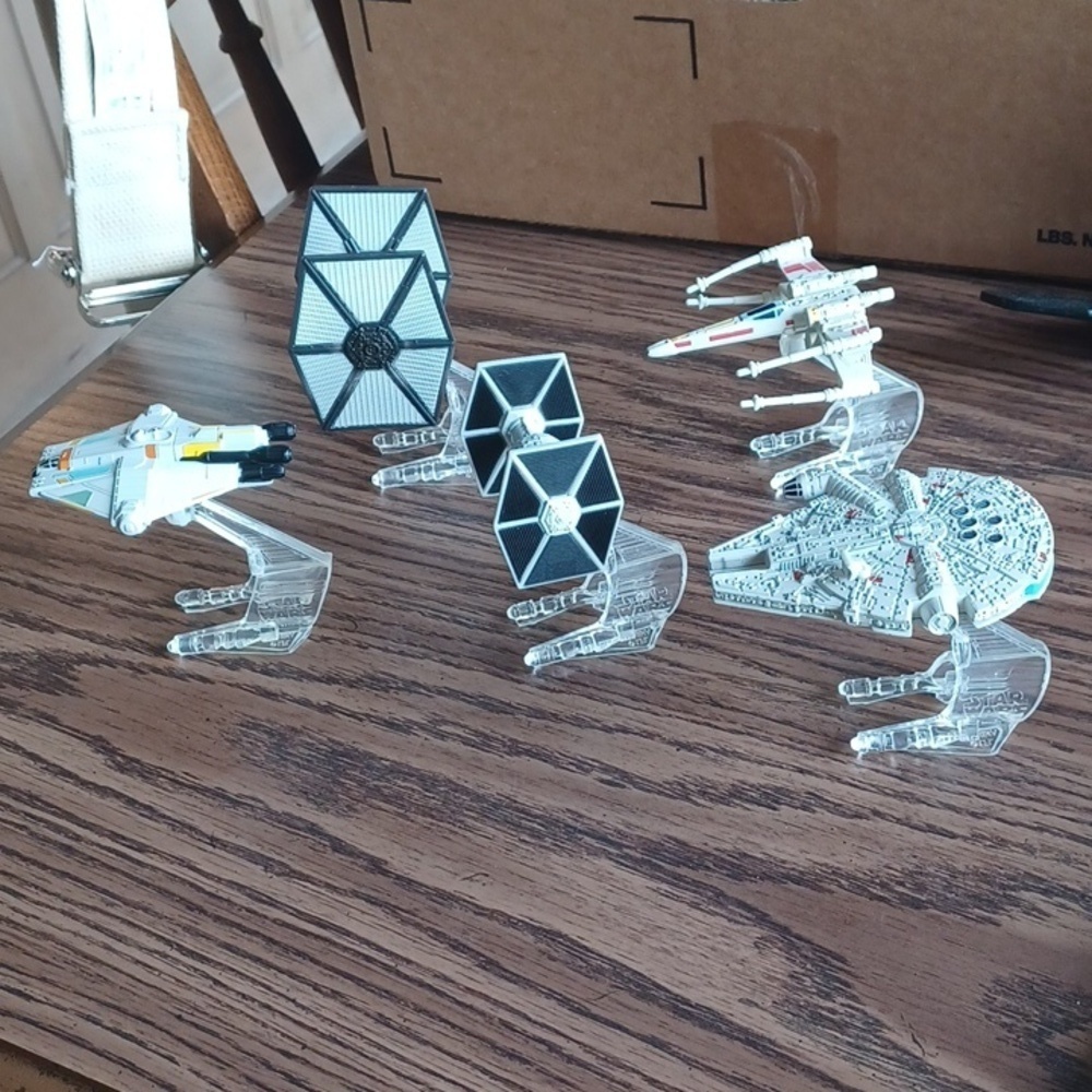 Hot Wheels Star Wars Miniature metal on pedestals, set of 5